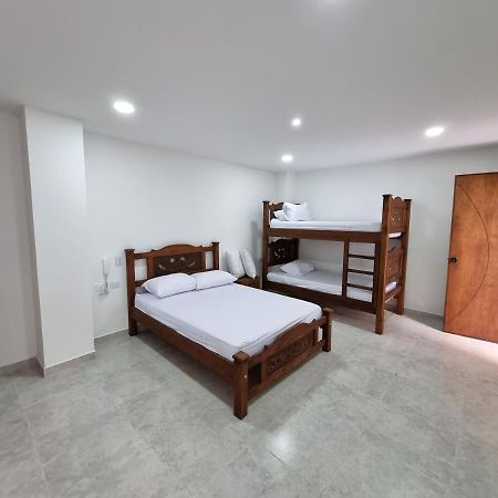 Hotel Antonella Plaza Pinchote Bagian luar foto