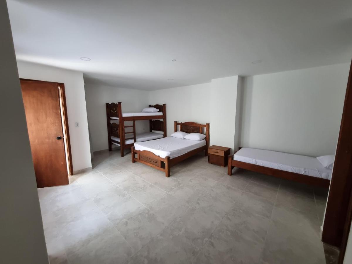 Hotel Antonella Plaza Pinchote Bagian luar foto