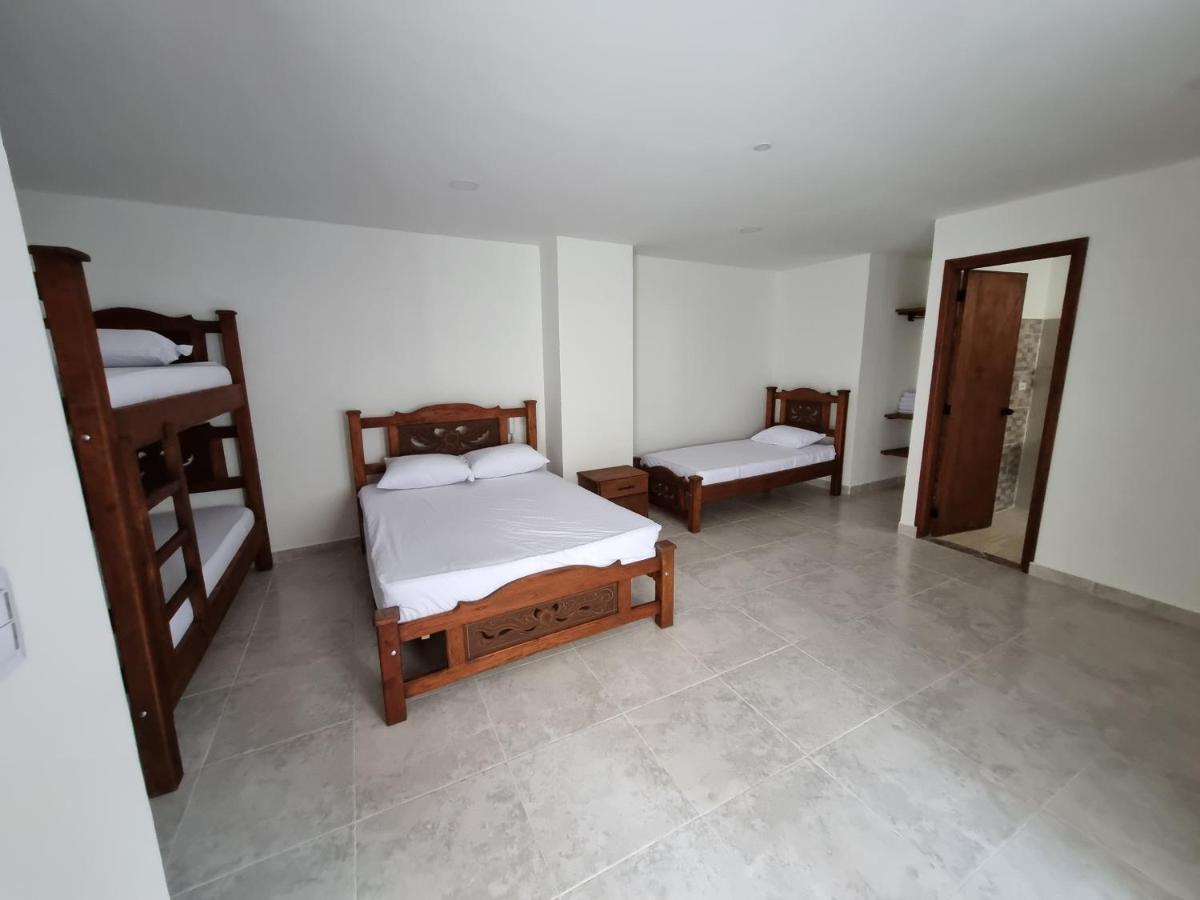 Hotel Antonella Plaza Pinchote Bagian luar foto