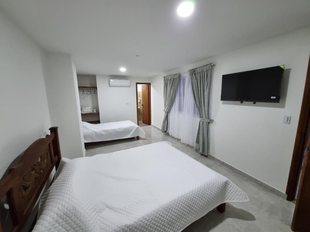 Hotel Antonella Plaza Pinchote Bagian luar foto