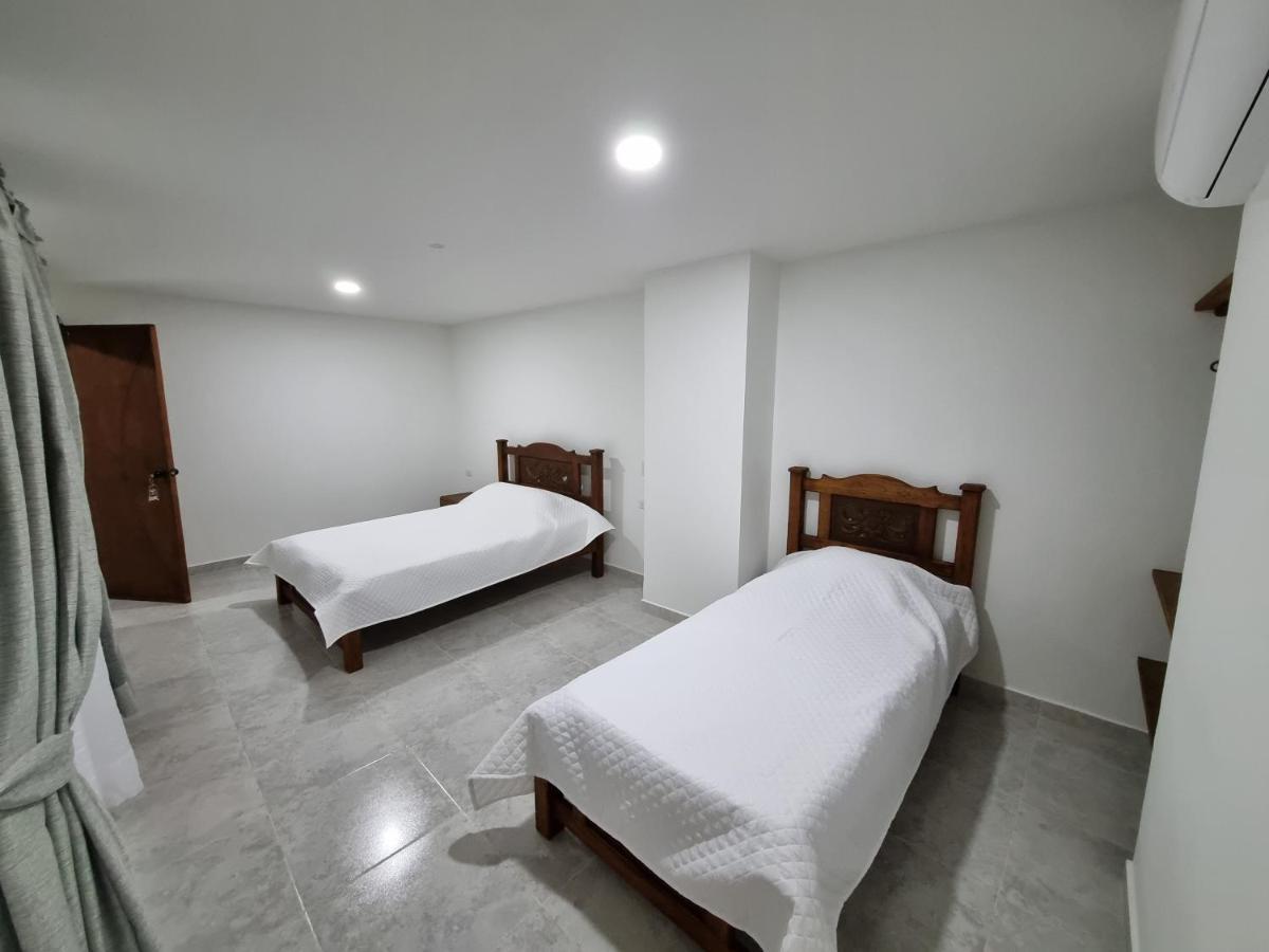 Hotel Antonella Plaza Pinchote Bagian luar foto